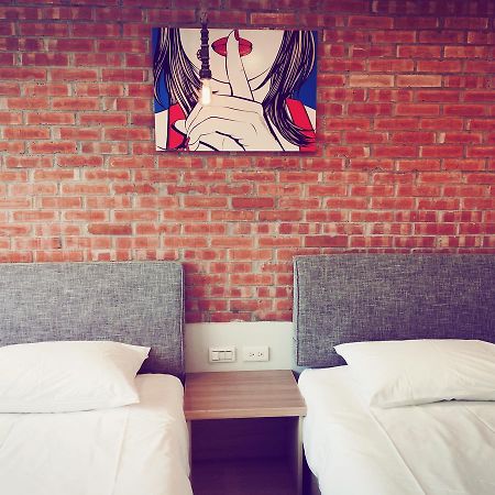 Neutral Inn Trung Hòa Ngoại thất bức ảnh